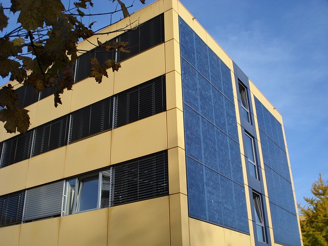 fotovoltaika na budově